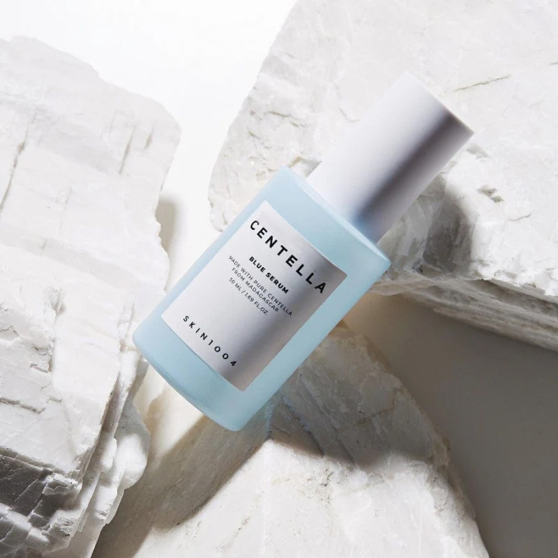 Centella asiatica Hyaluronic acid Essence Water vlaži, poboljšava stanje kože i zateže kožu 30 ml