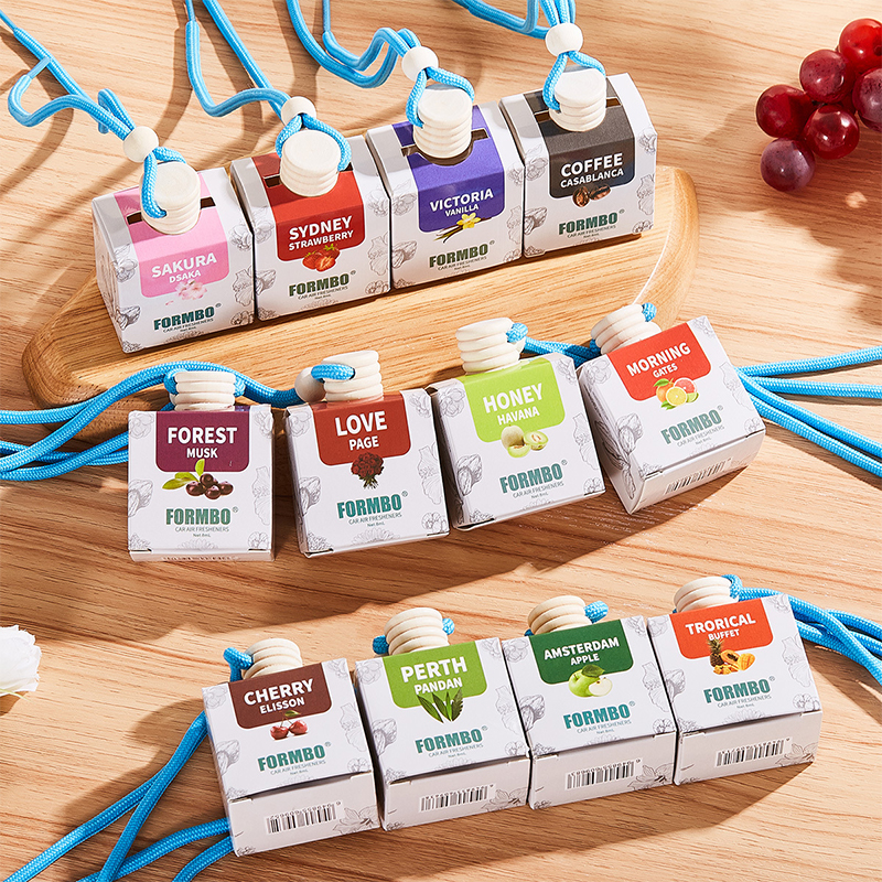 Parfem za automobile Blossom & Berry - viseći osvježivač zraka s prirodnom cvjetnom i voćnom esencijom Luksuzni dodaci za mirise automobila 8 ml